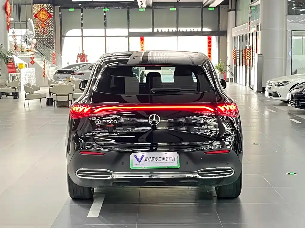 Mercedes-Benz EQE SUV — фото 4