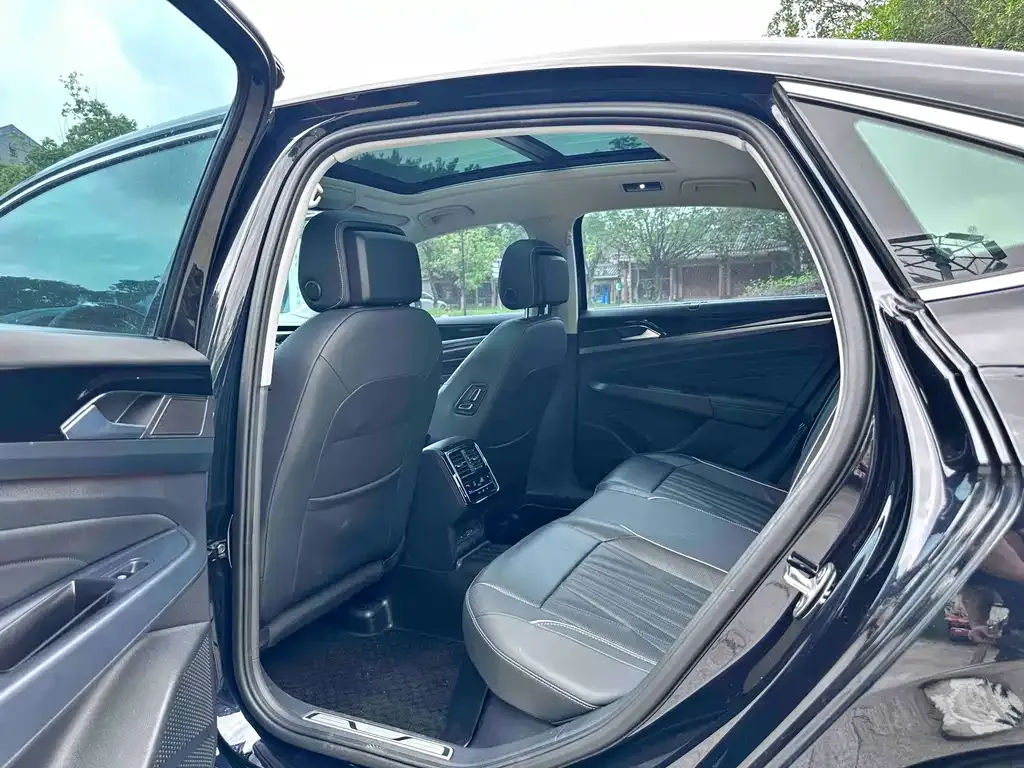 Volkswagen Passat — фото 9