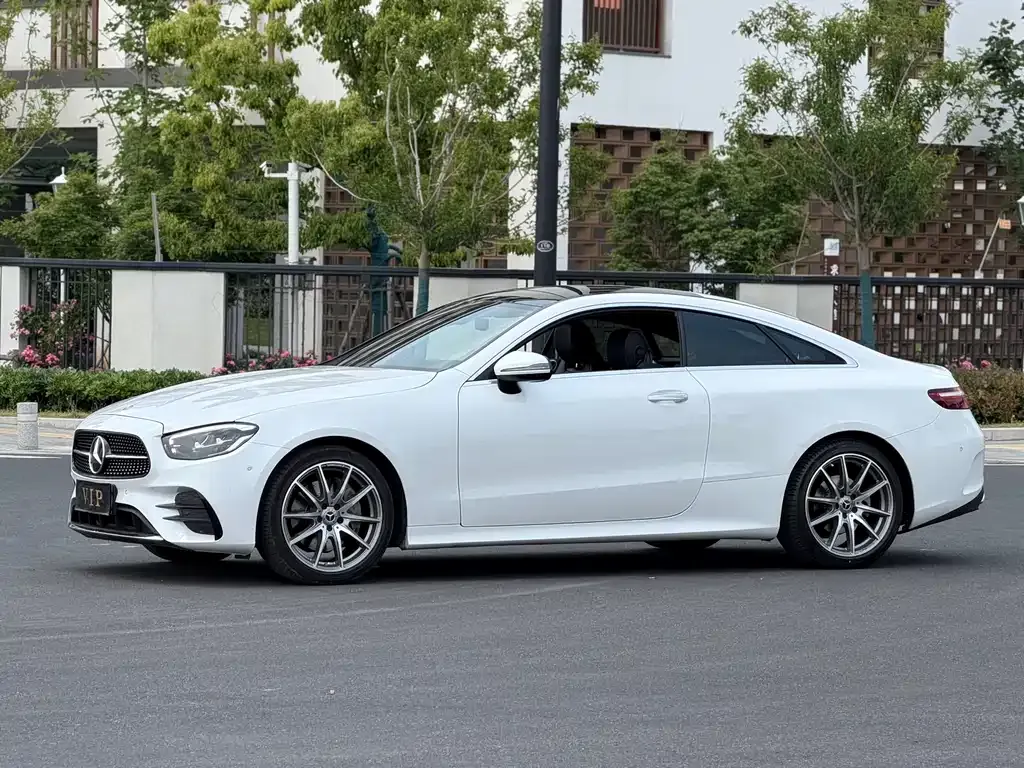 Mercedes-Benz E-Class (Import) — фото 7
