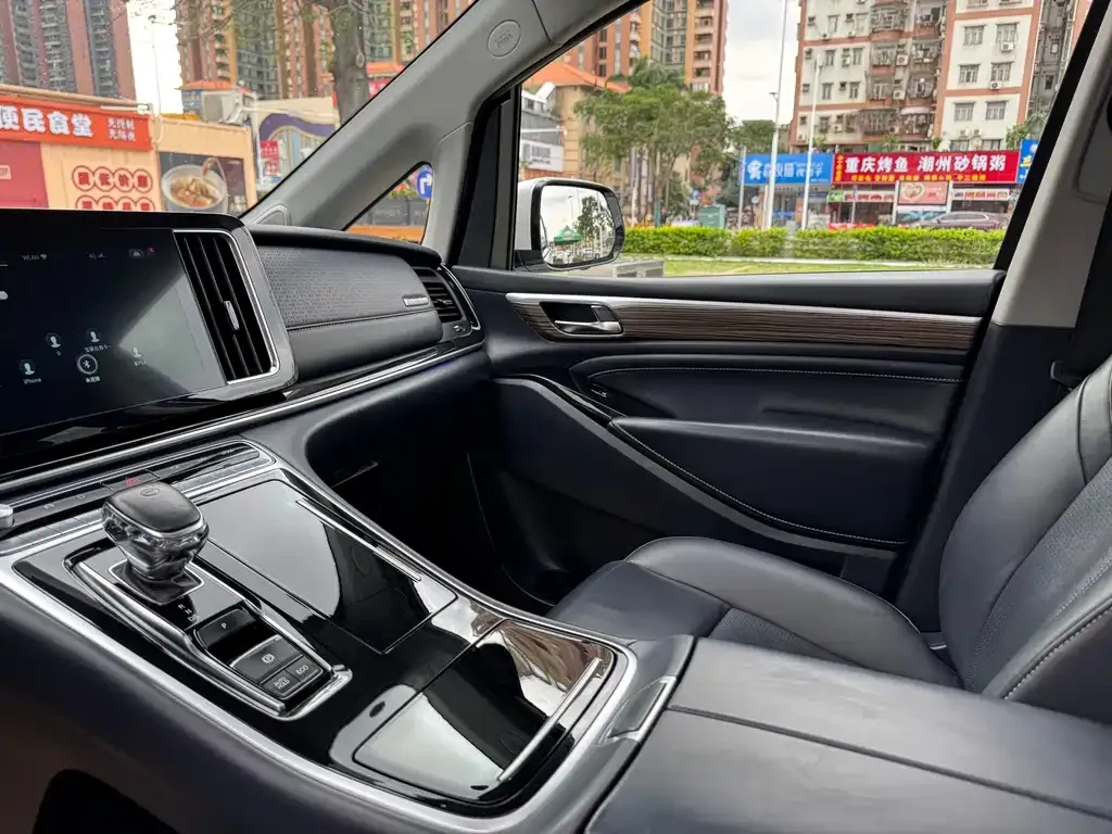 GAC Motor Trumpchi M8 — фото 2