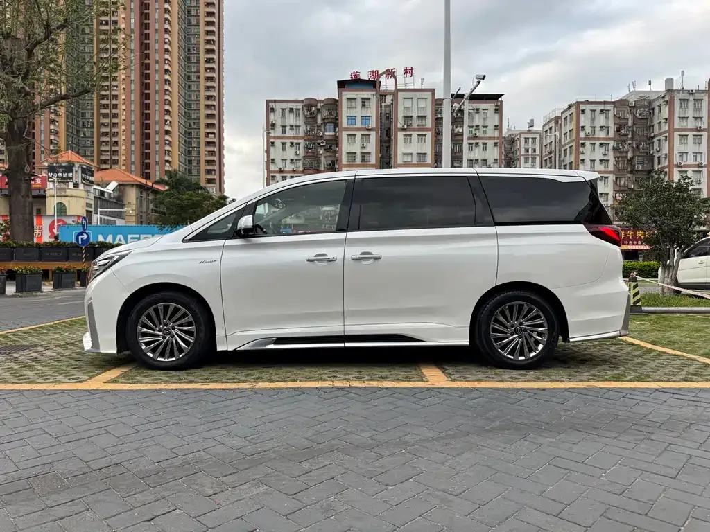 GAC Motor Trumpchi M8 — фото 5