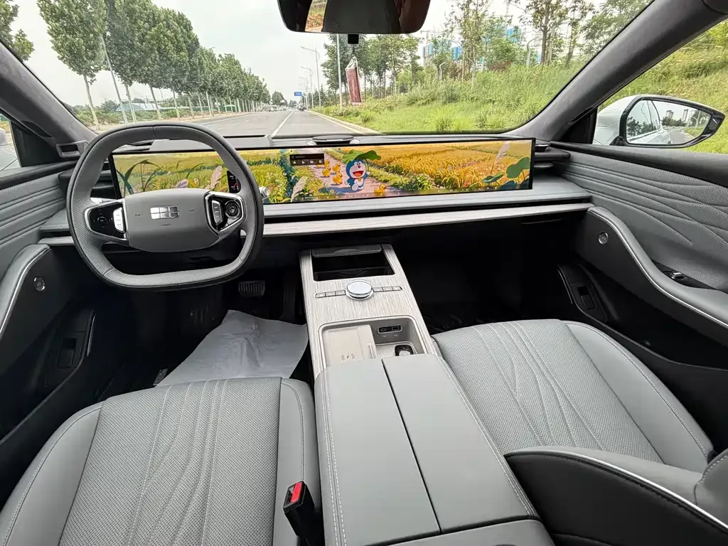 Geely Galaxy E8 — фото 10