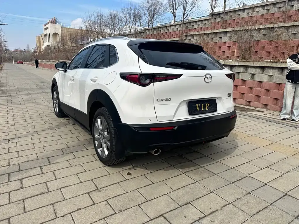 Mazda CX-30 — фото 7