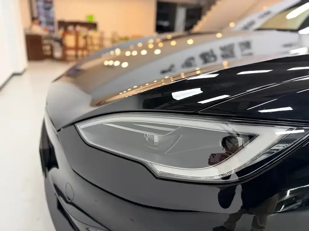 Tesla Model S — фото 7
