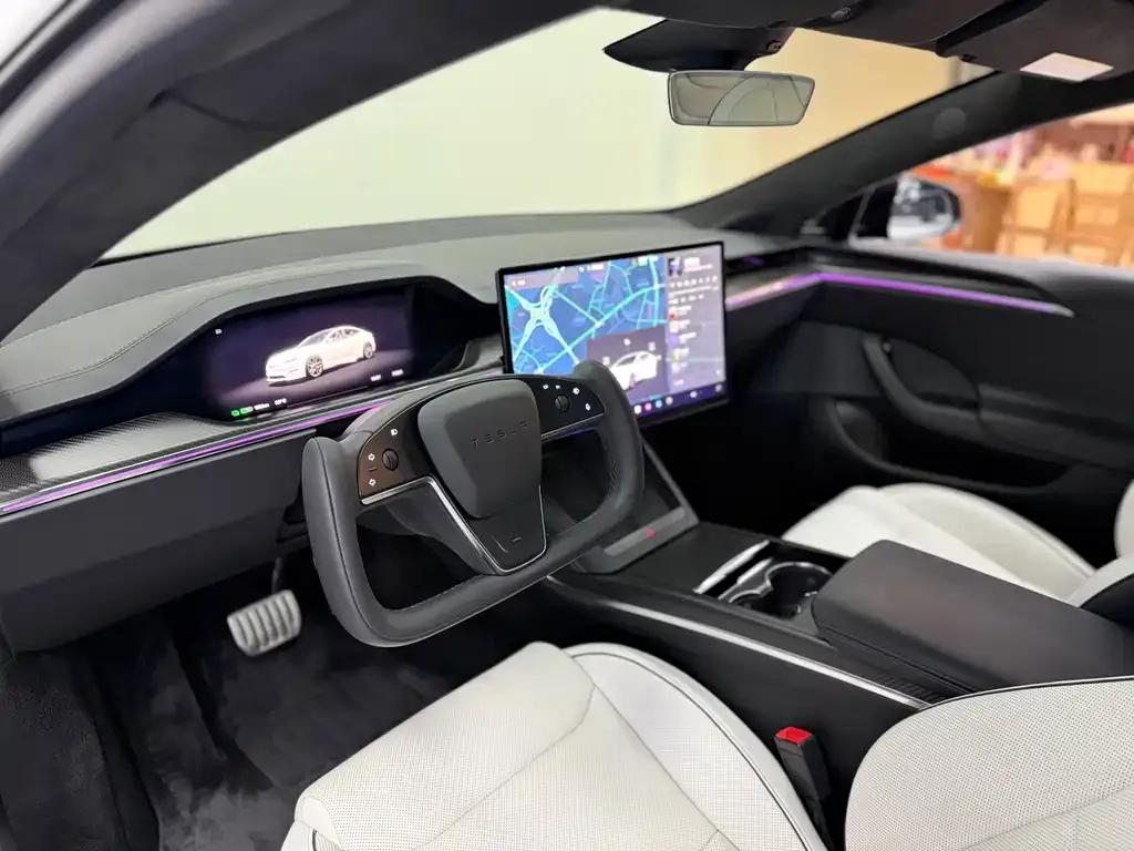 Tesla Model S — фото 8