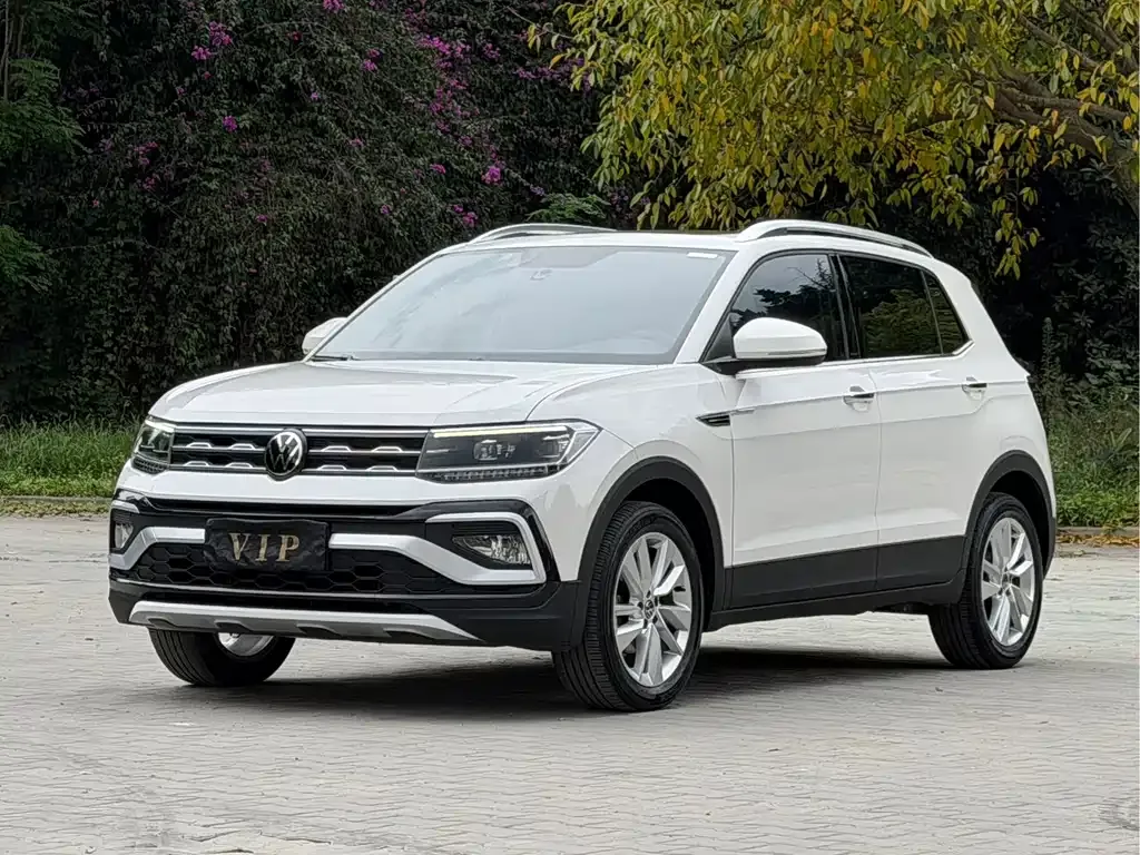 Volkswagen T-Cross — фото 1