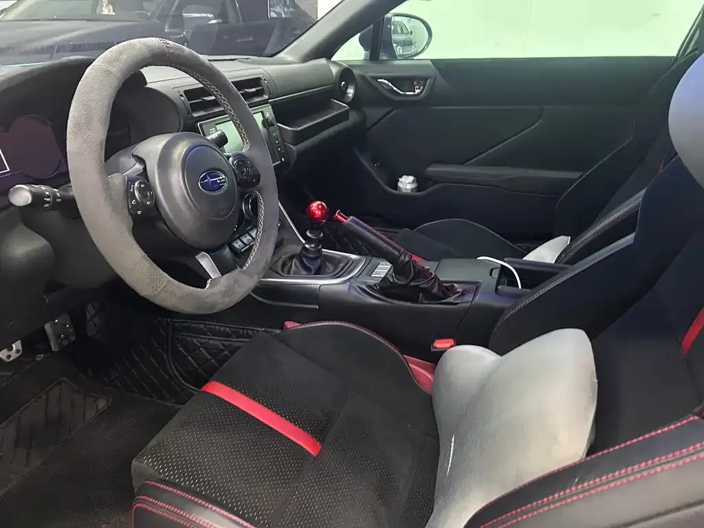 Subaru BRZ — фото 4
