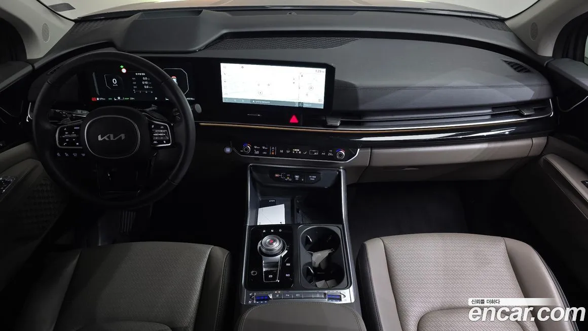 Kia Carnival — фото 10