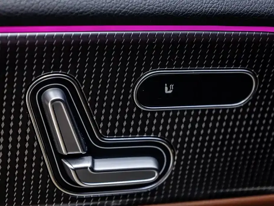 Mercedes-Benz GLB — фото 10