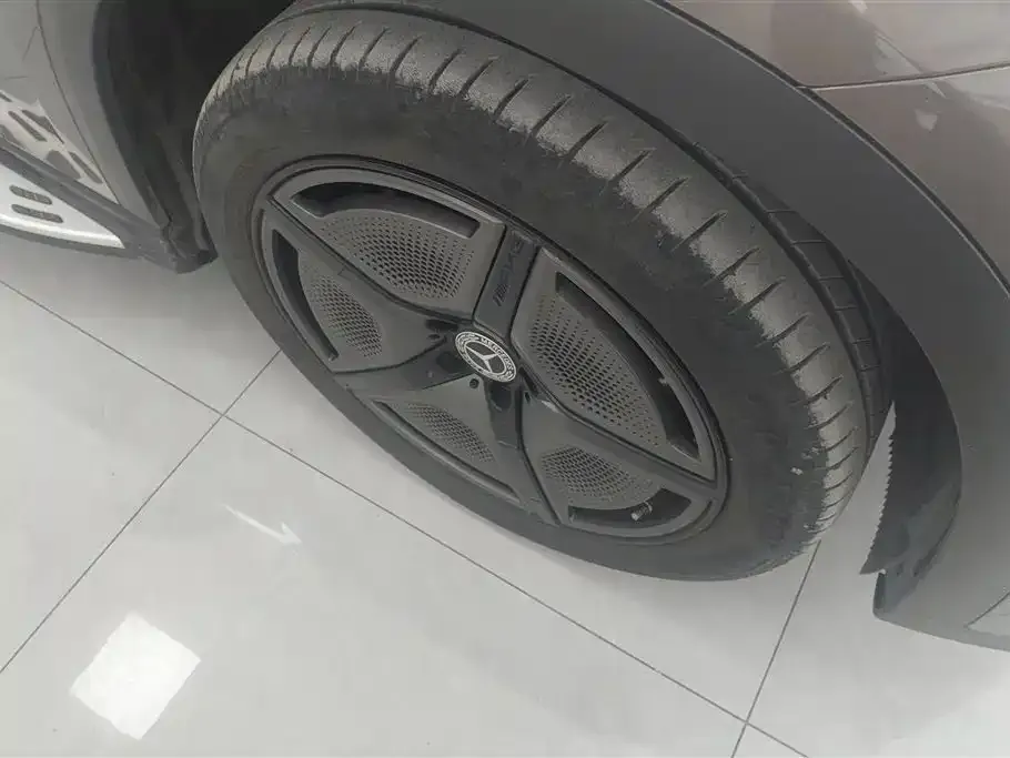 Mercedes-Benz EQE SUV — фото 10