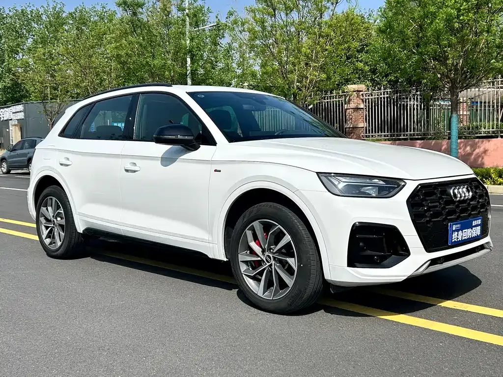 Audi Q5L — фото 3
