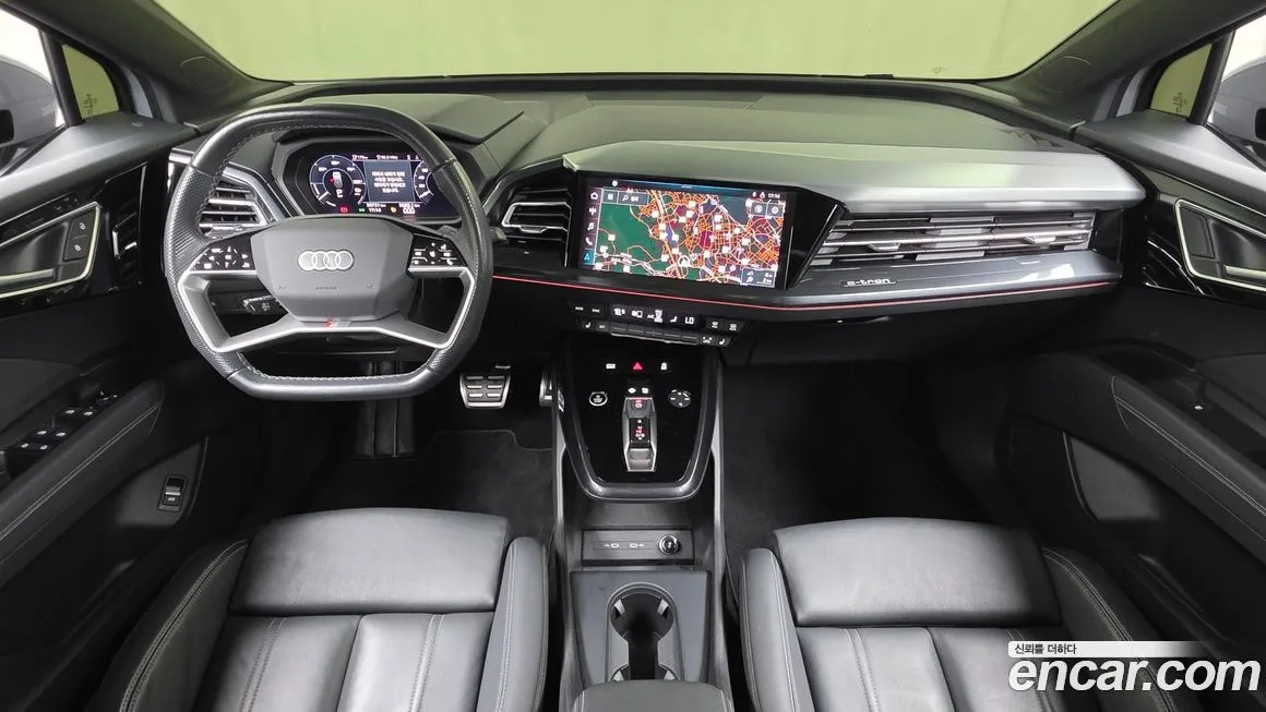 Audi Q4 e-tron — фото 10