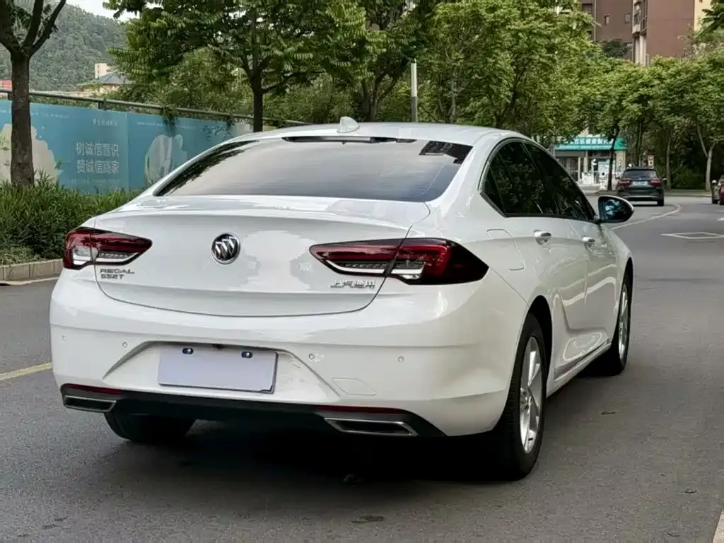 Buick Regal — фото 8