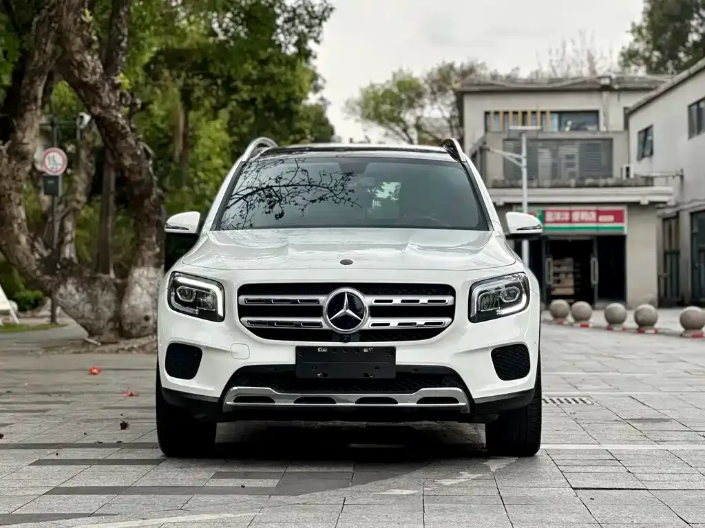 Mercedes-Benz GLB — фото 3