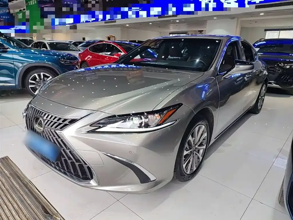 Lexus ES — фото 10