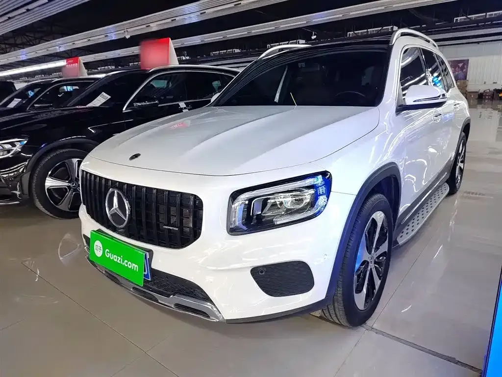 Mercedes-Benz GLB — фото 10