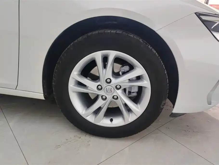Buick Regal — фото 2