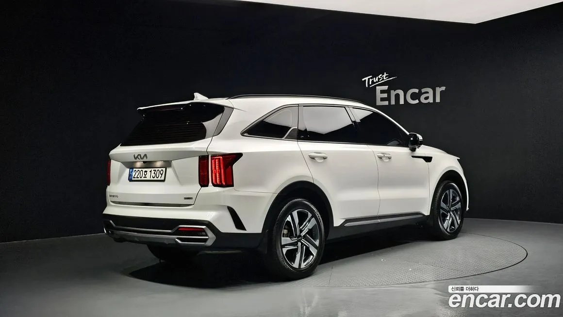 Kia Sorento — фото 8
