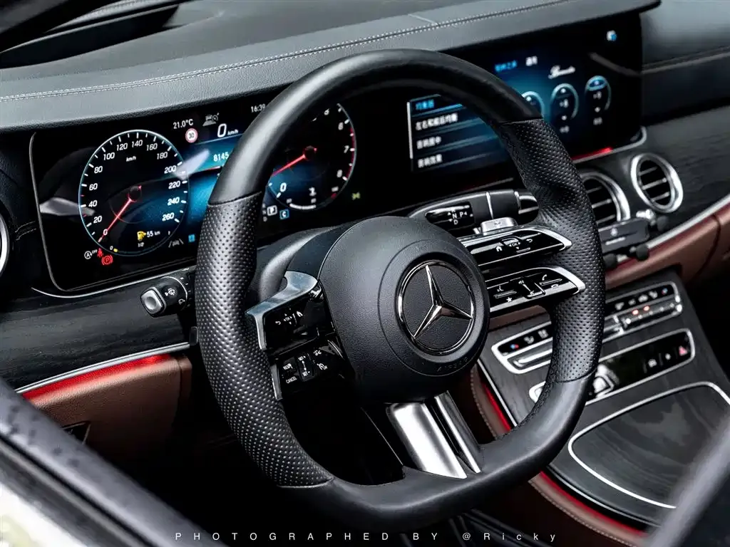 Mercedes-Benz E-Class — фото 10