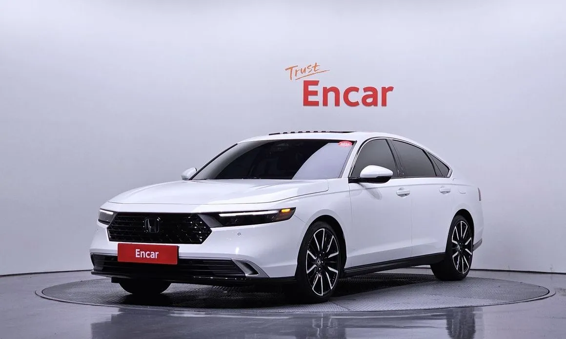 Honda Accord — фото 1