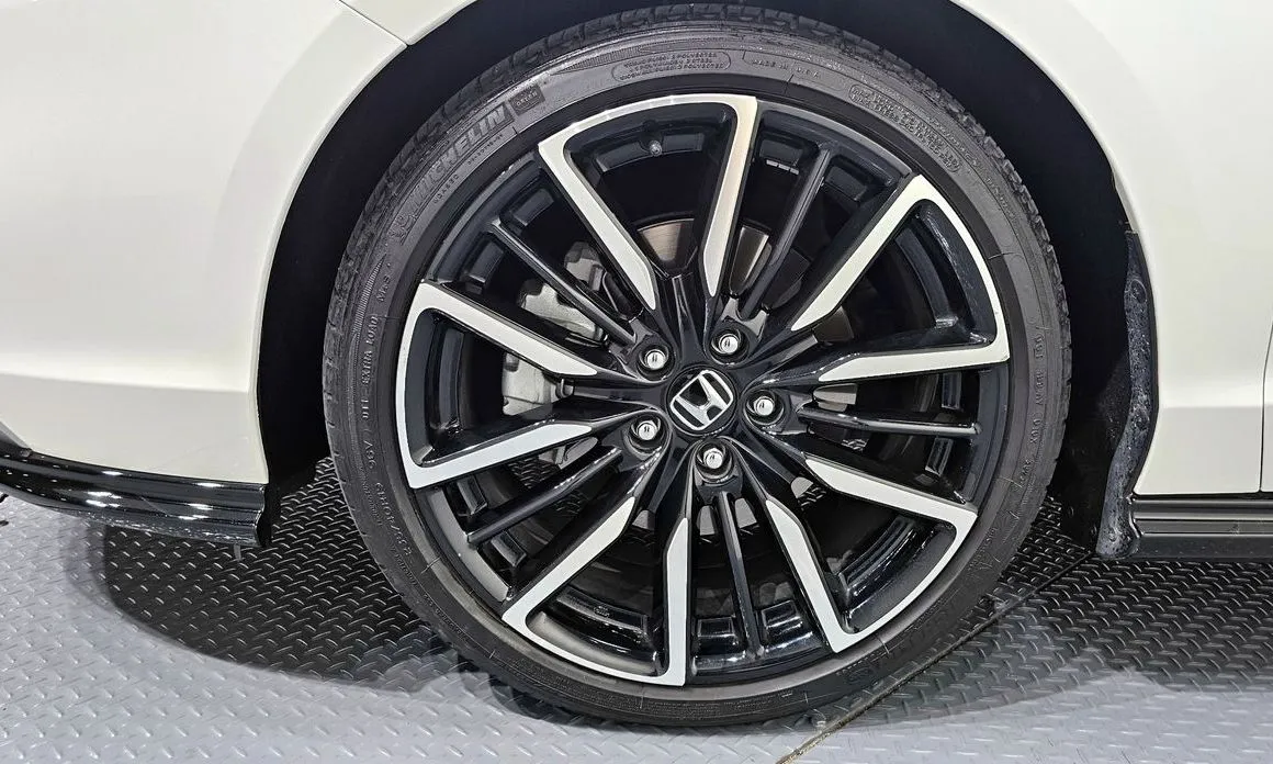 Honda Accord — фото 6