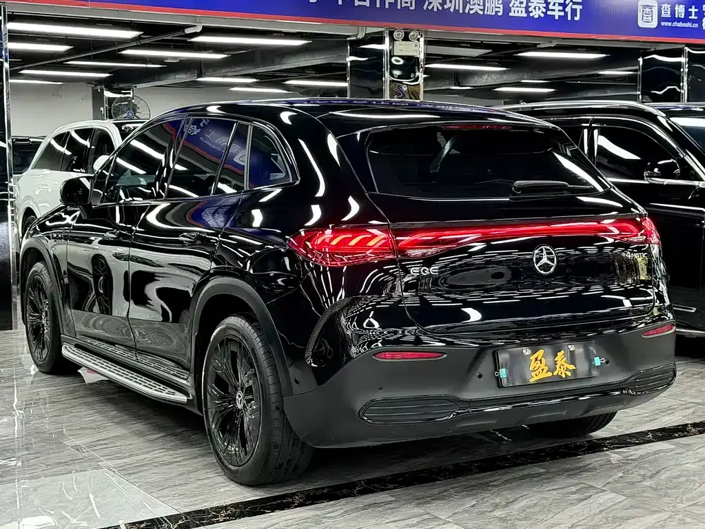Mercedes-Benz EQE SUV — фото 7