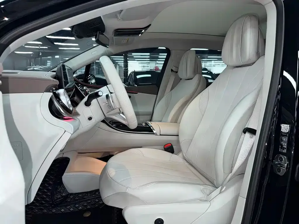 Mercedes-Benz EQE SUV — фото 2