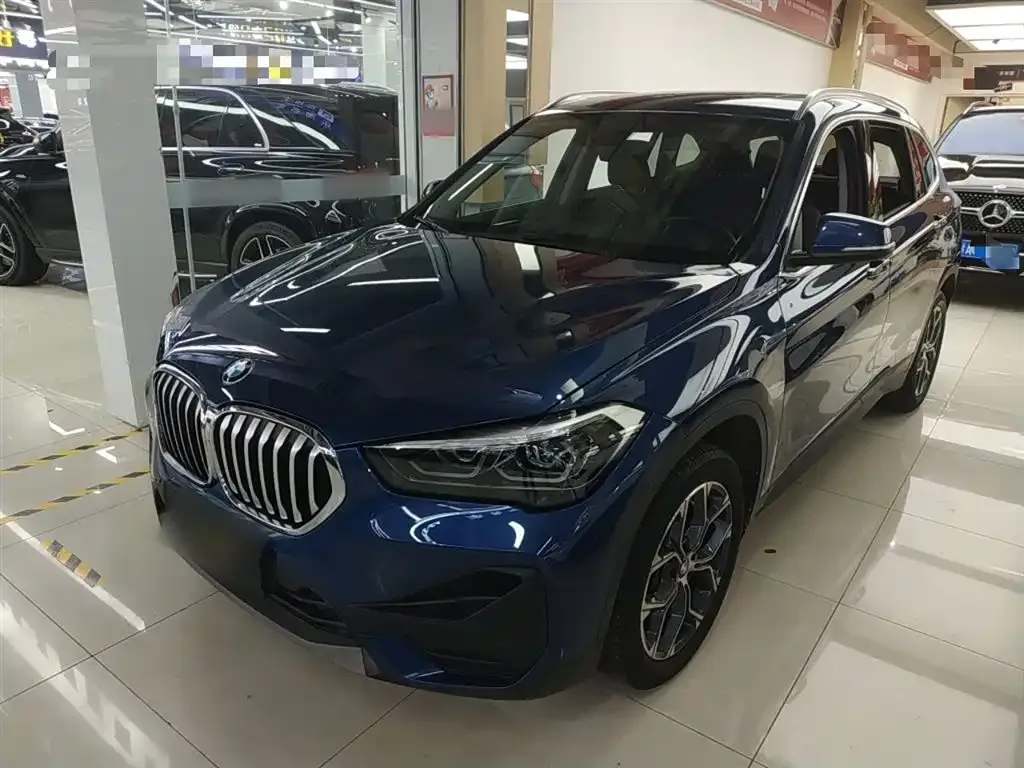BMW X1 — фото 1