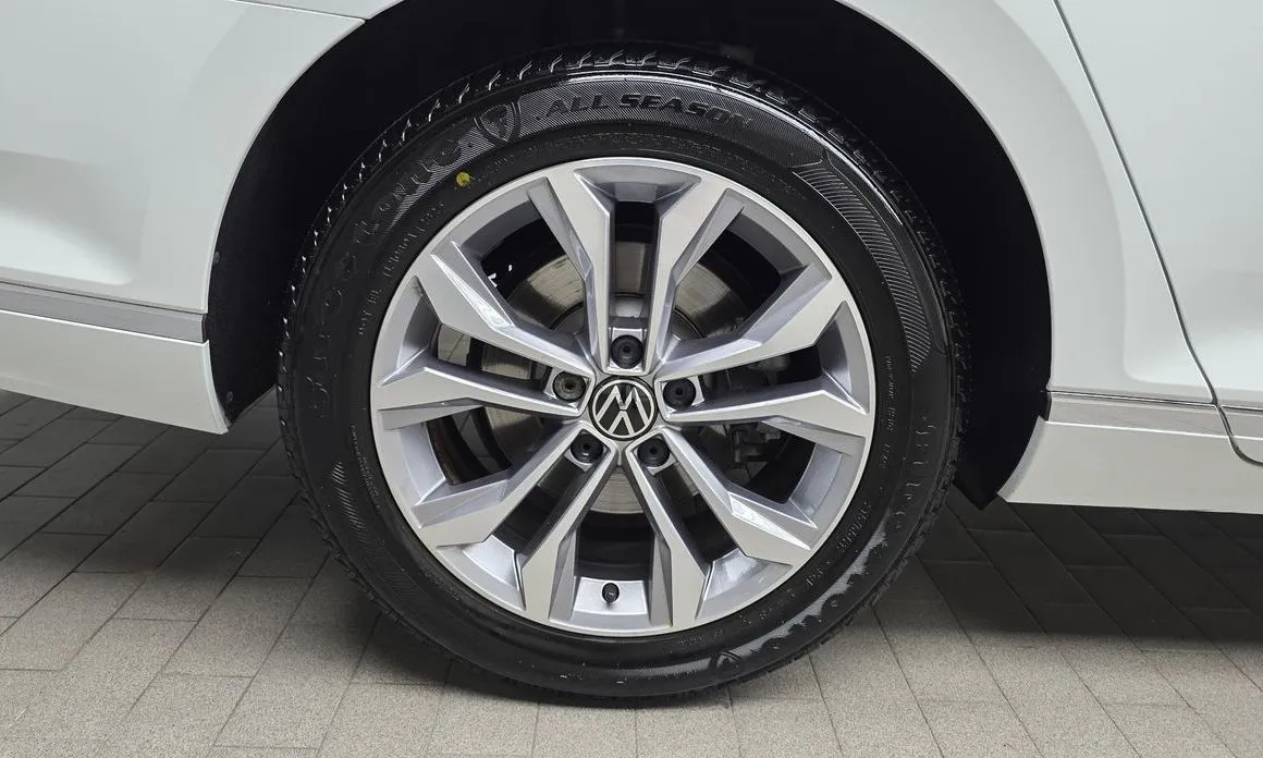 Volkswagen Passat — фото 9