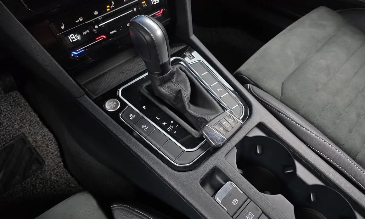 Volkswagen Passat — фото 8