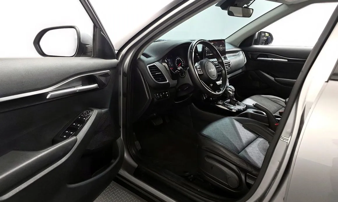 Kia Seltos — фото 10