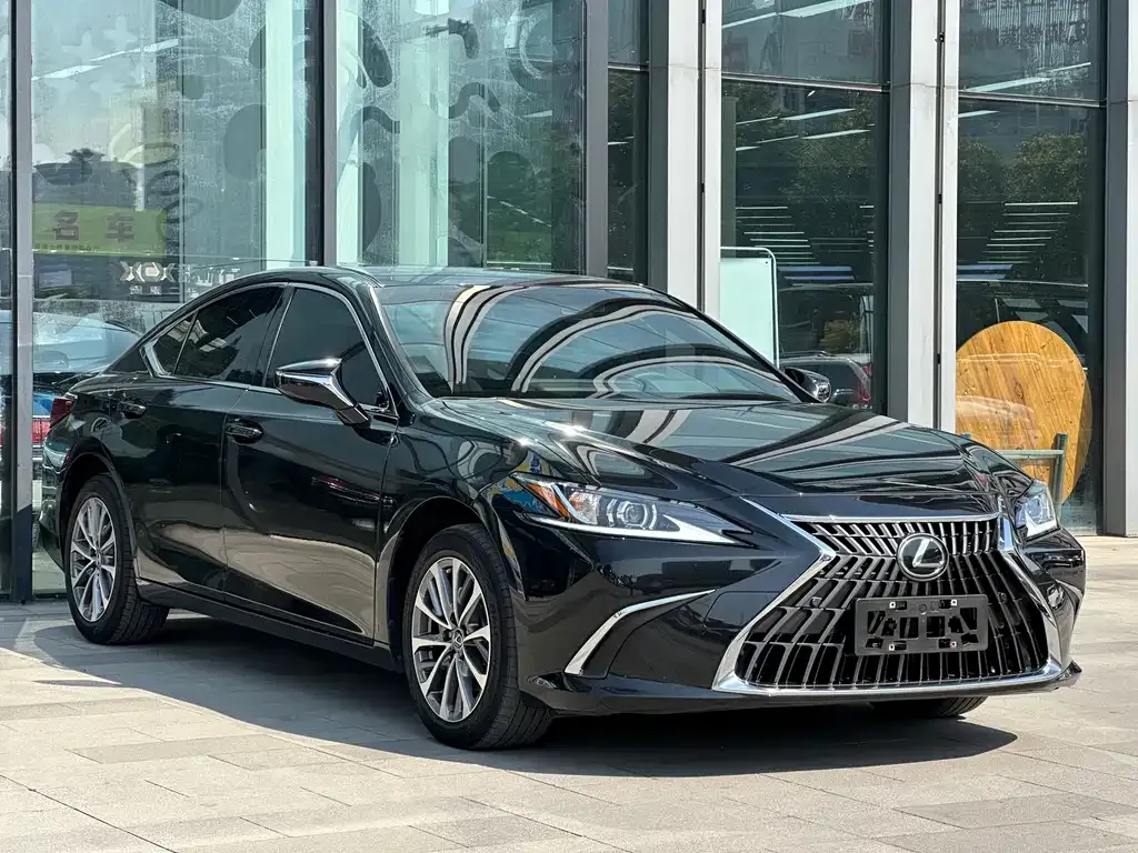 Lexus ES — фото 4