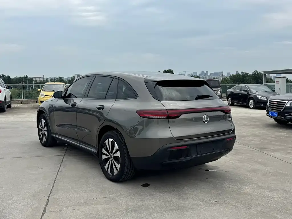 Mercedes-Benz EQC — фото 4