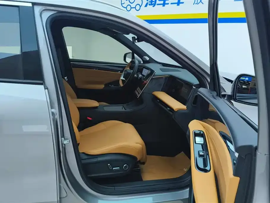 Geely Galaxy L7 — фото 9