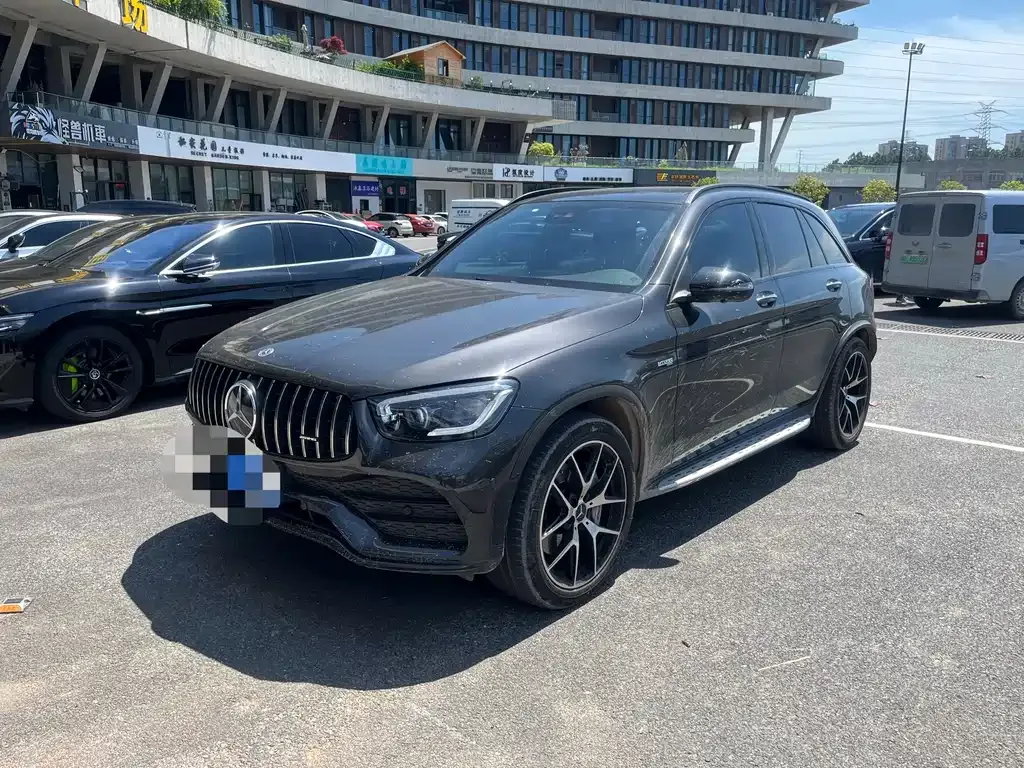 Mercedes-Benz GLC AMG — фото 1