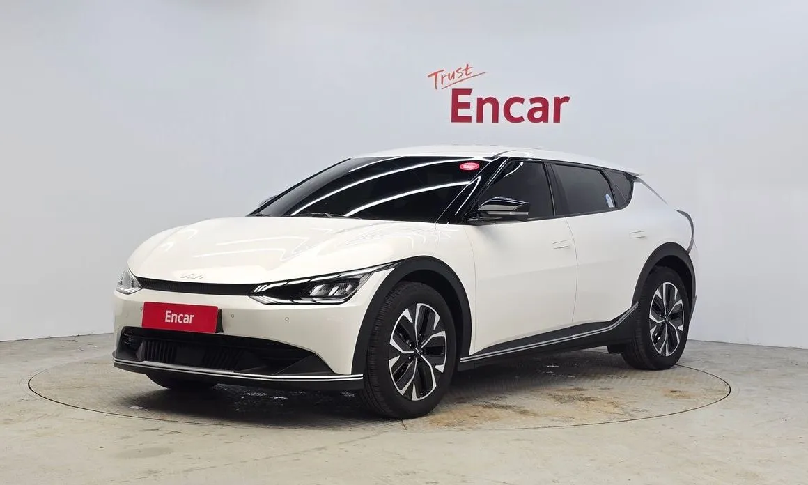 Kia EV6 — фото 1