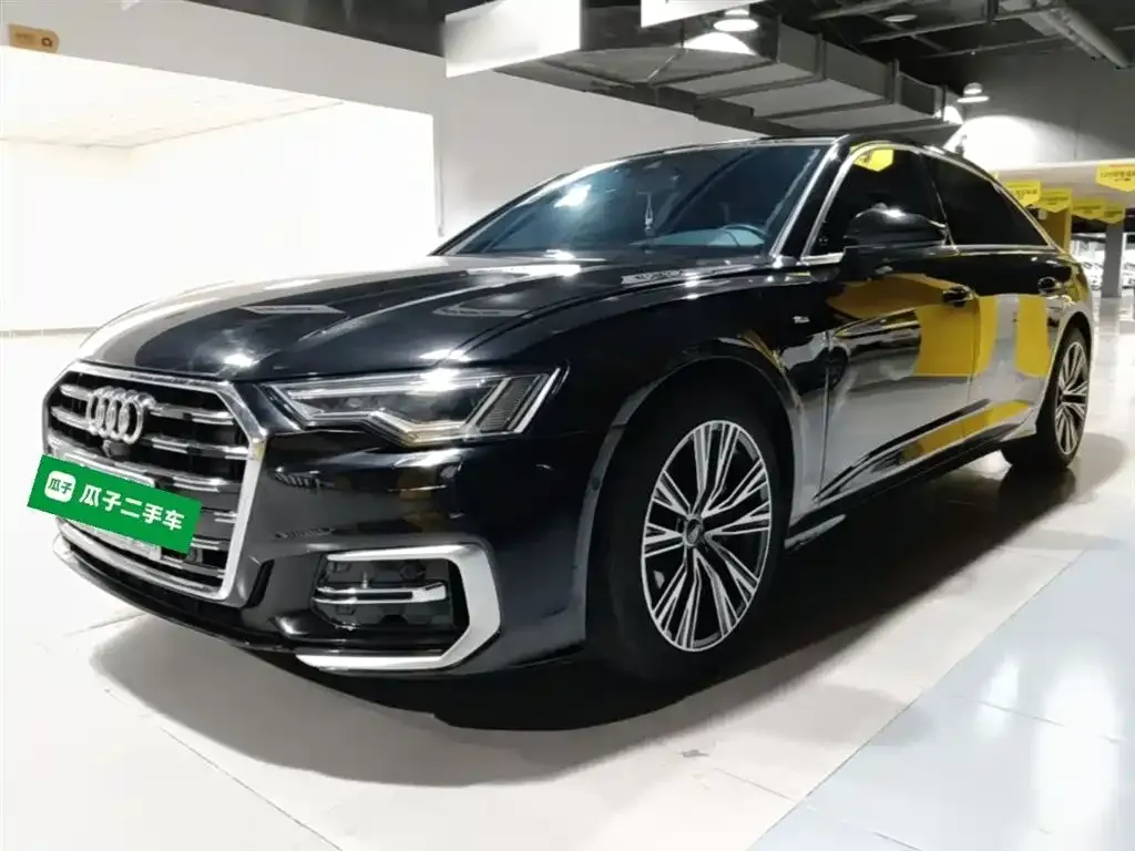 Audi A6L — фото 1