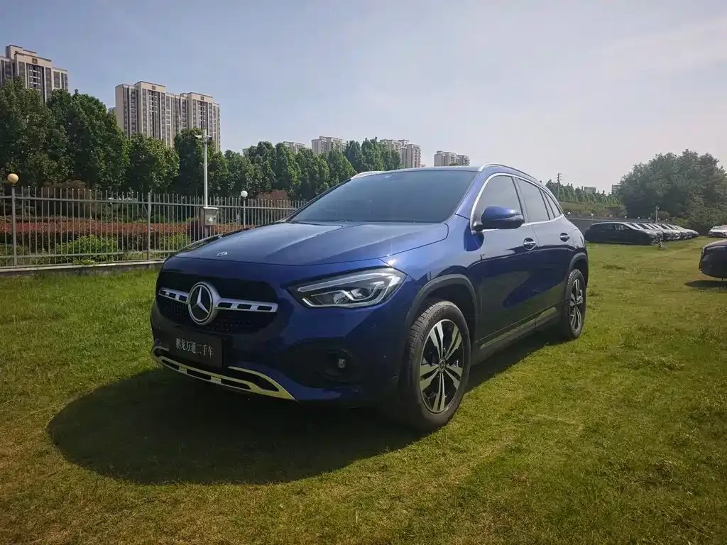 Mercedes-Benz GLA — фото 1