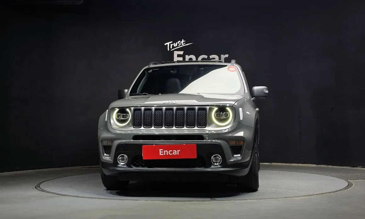 Jeep Renegade — фото 2