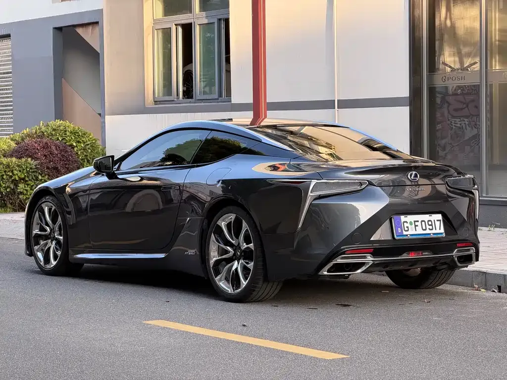 Lexus LC — фото 8