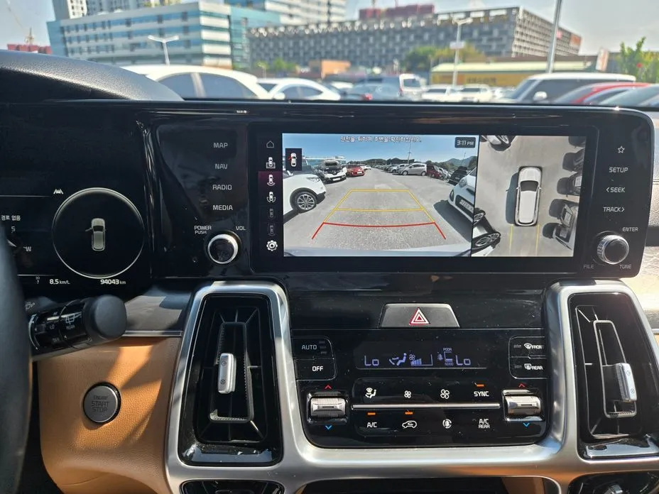 Kia Sorento — фото 9