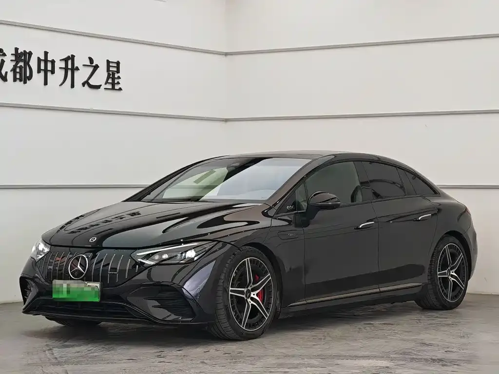 Mercedes-Benz EQE AMG — фото 1