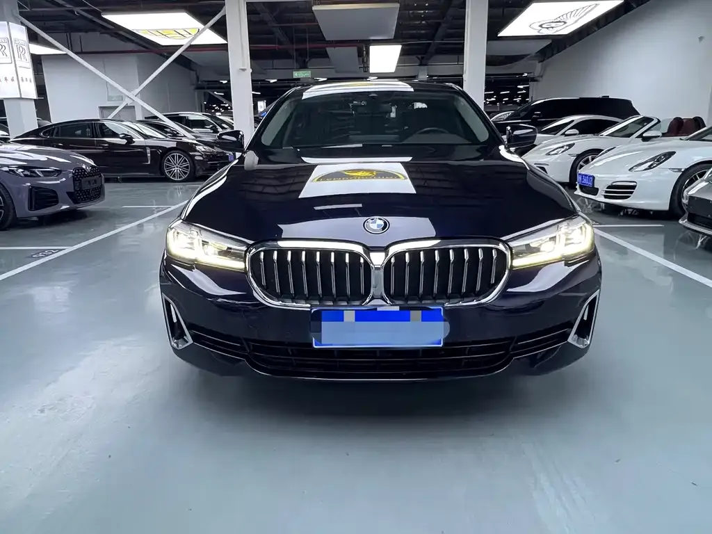 BMW 5 Series — фото 4