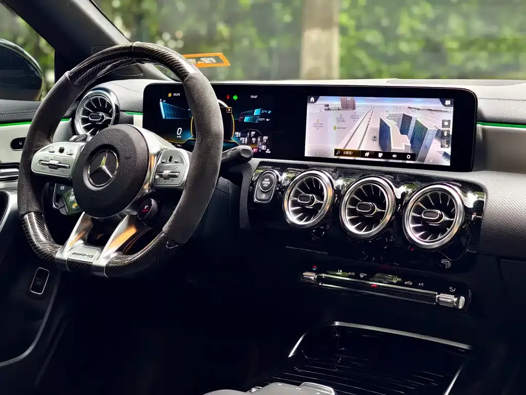 Mercedes-Benz CLA AMG — фото 6