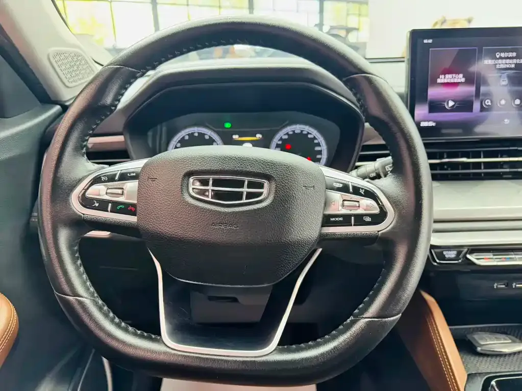 Geely Vision X6 — фото 3