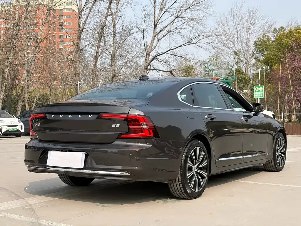 Volvo S90 — фото 8