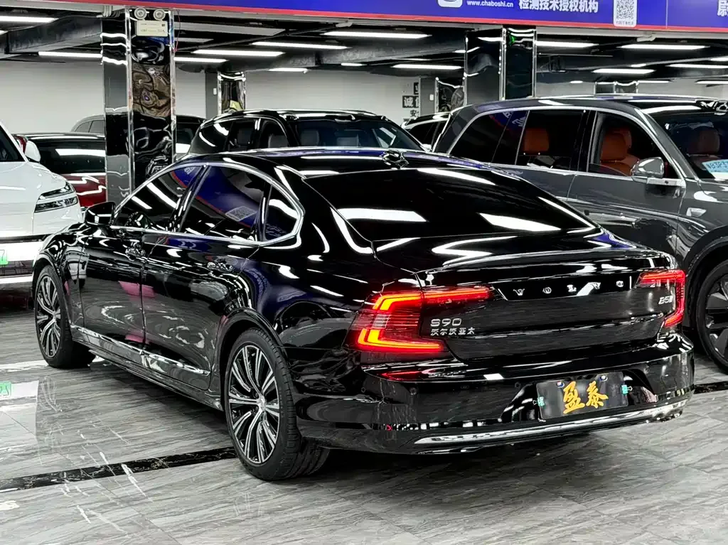 Volvo S90 — фото 7