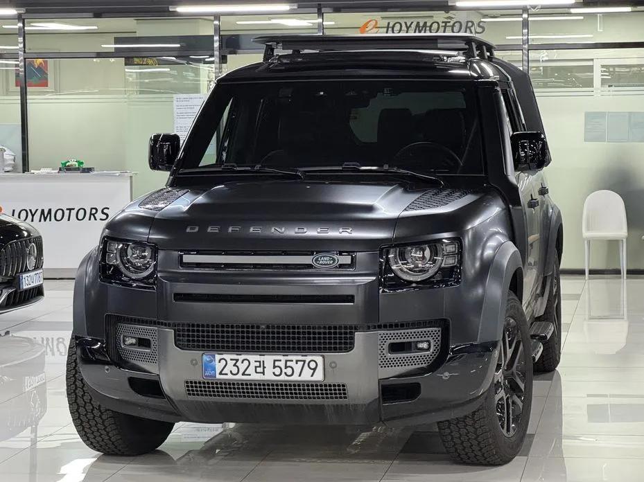 Land Rover Defender — фото 1