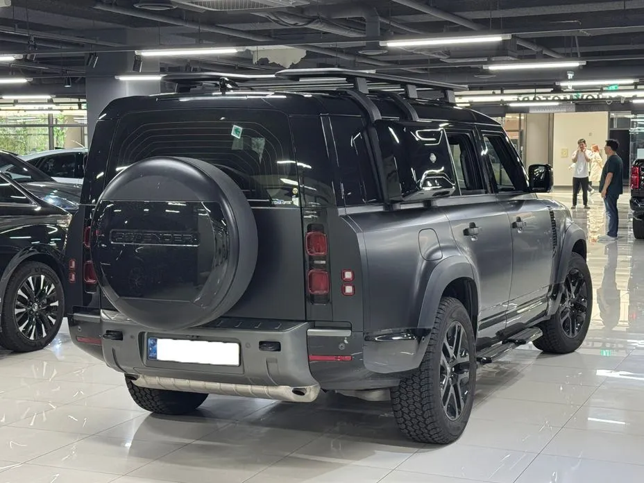 Land Rover Defender — фото 10