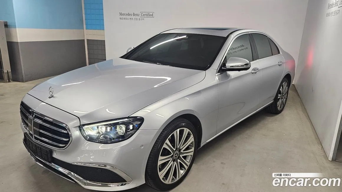 Mercedes-Benz E-Class — фото 1
